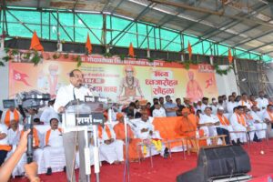 सप्ताह सनातन हिंदू धर्म परंपरेच्या बळकटीसाठी महत्वपूर्ण-जलसंपदा मंत्री विखे पाटील; १७८ व्या हरीनाम सप्ताहाचे शनिदेवगाव येथे ध्वजारोहण