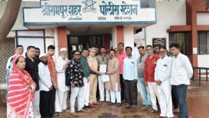 ‘संविधान का बदलावे’ पुस्तकाच्या लेखक व आयोजकांवर देशद्रोहाचा गुन्हा दाखल करा;सर्वपक्षांची मागणी