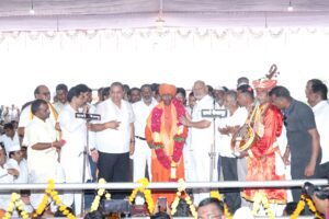 हरिनामाच्या जयघोषाने आसमंत दुमदुमला;देवगाव शनीच्या अखंड हरिनाम सप्ताहास प्रारंभ; मिरवणुक व शोभायात्रेने फेडले डोळ्यांचे पारणे