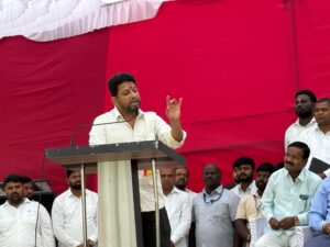 गरीबांना हक्काचे घर मिळवून देणे पुण्यकर्म-मा.खा. डाॅ.विखे पाटील;सावळीविहीर येथे लाभार्थीना सातबाऱ्याचे वाटप