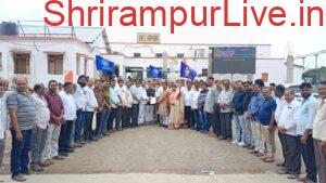 ‘वंदे भारत’च्या थांब्यासाठी श्रीरामपूरातील सर्वपक्षीय एकवटले;बेलापूर रेल्वे स्टेशनवर निदर्शने