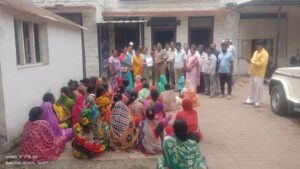 दारूबंदीसाठी माताभगिनींचा रुद्रावतार;पोलीस ठाण्यासमोर उपोषणाचा इशारा