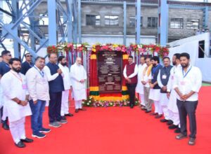 उपपदार्थ निर्मिती प्रकल्‍प उभारणा-या कारखान्‍यांना अर्थसहाय्य करू-केंद्रीय गृहमंत्री अमित शहा;डॉ.विखे कारखान्‍याच्‍या विस्‍तारीत प्रकल्‍प कामाचा शुभारंभ;अतिवृष्टीग्रस्त शेतकऱ्यांना केंद्राच्या मदतीचा शब्द