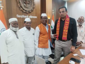 जिल्हाधिकाऱ्यांनी आत्मीयतेने ऐकल्या जेष्ठांच्या समस्या; जिल्हाधिकारी कार्यालयात संयुक्त बैठक