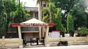 श्रीरामपूरात नगराध्यक्षापदासाठी ४ तर नगरसेवकपदासाठी १० उमेदवारांचे अर्ज दाखल