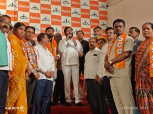 दोन माजी नगरसेवकांचा शिवसेनेत प्रवेश; उपमुख्यमंत्री शिंदे यांच्या उपस्थितीत सोहळा