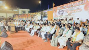 काँग्रेसकडून गुन्हेगारी प्रवृत्तीच्या लोकांना उमेदवारी;मा.खा.विखे यांची टीका;भाजप-राष्ट्रवादीच्या उमेदवारांची प्रचार सांगता सभा