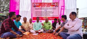 श्रीरामपूर शहरातील रेल्वे ओव्हरब्रीज परिसर बनला मृत्यूचा सापळा;अपघात थांबवण्यासाठी लहुजी सेनेचे उपोषण