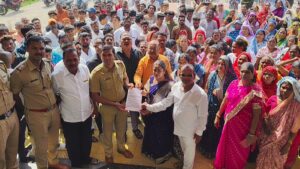 नगरसेवक अर्जुन दाभाडेंचे नाव निलेश शेंडगे हत्या प्रकरणातून वगळा; श्रीरामपुरमध्ये समर्थकांची पोलिसांकडे मागणी