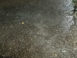 माळवाडगाव परिसरात अवकाळीसह गारपीट;गहू, मका व कांदा पिकांचे मोठे नुकसान