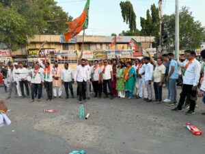 श्रीरामपूरात भाजपाच्या वतीने विजयाचा जल्लोष