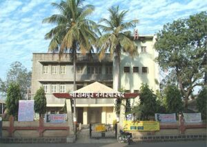 श्रीरामपूरच्या नगराध्यक्षांचा बिलांवरील सहीचा अधिकार रद्द;जिल्हाधिकाऱ्यांकडून आदेश निर्गमित